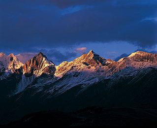 消息称《地狱潜者2》销量已经超800万成索尼重要IP